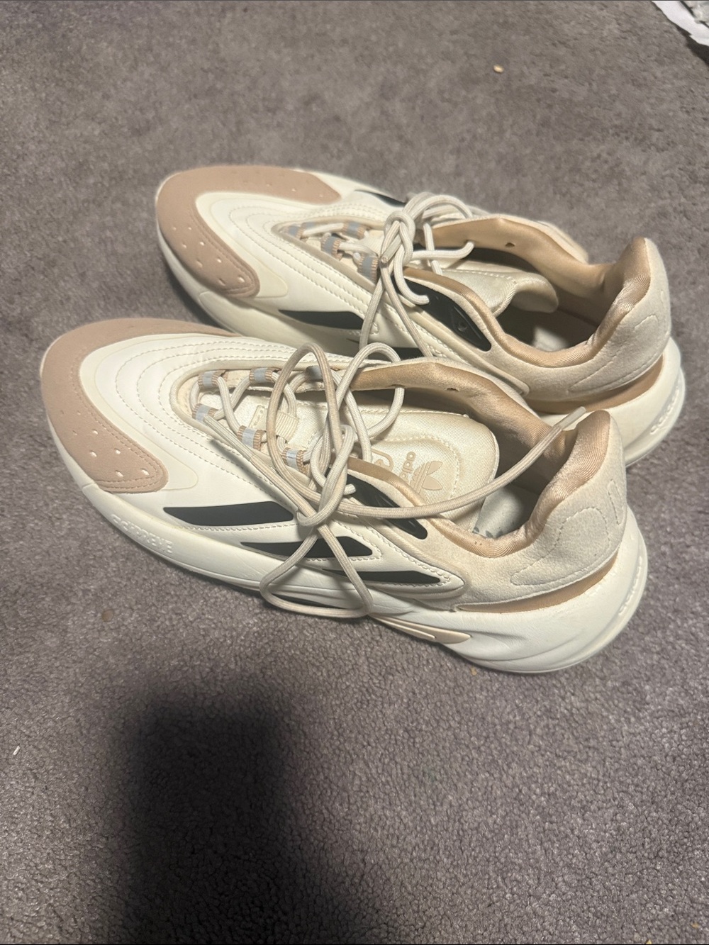 adidas ozelia Sneakers with Black Stripes and Taupe